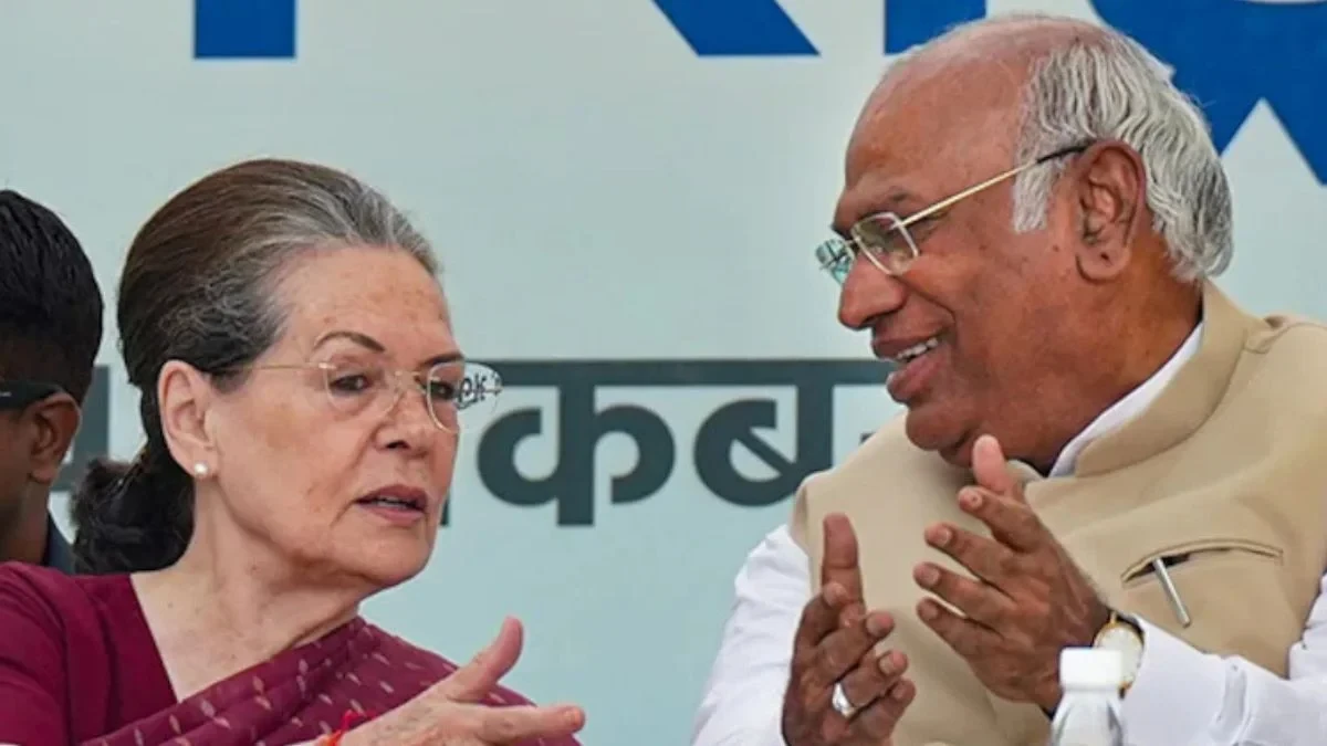'हमारे फैसले सोनिया गांधी लेती हैं', मुख्यमंत्री पद पर बदलाव को लेकर खरगे का बड़ा बयान