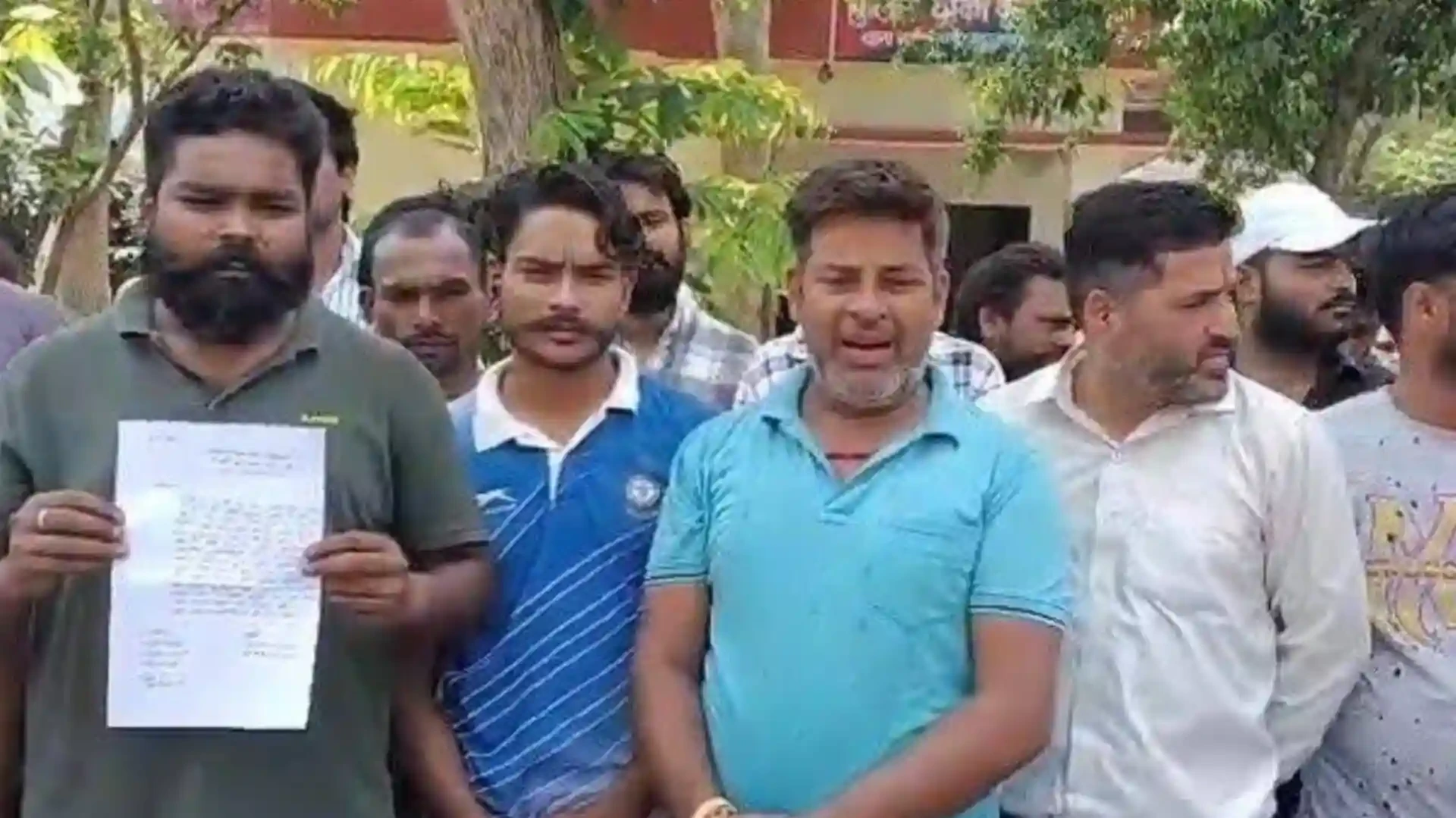मुजफ्फरनगर: अर्जुन फाउंडेशन पर गौसेवकों ने लगाए अभद्रता के आरोप