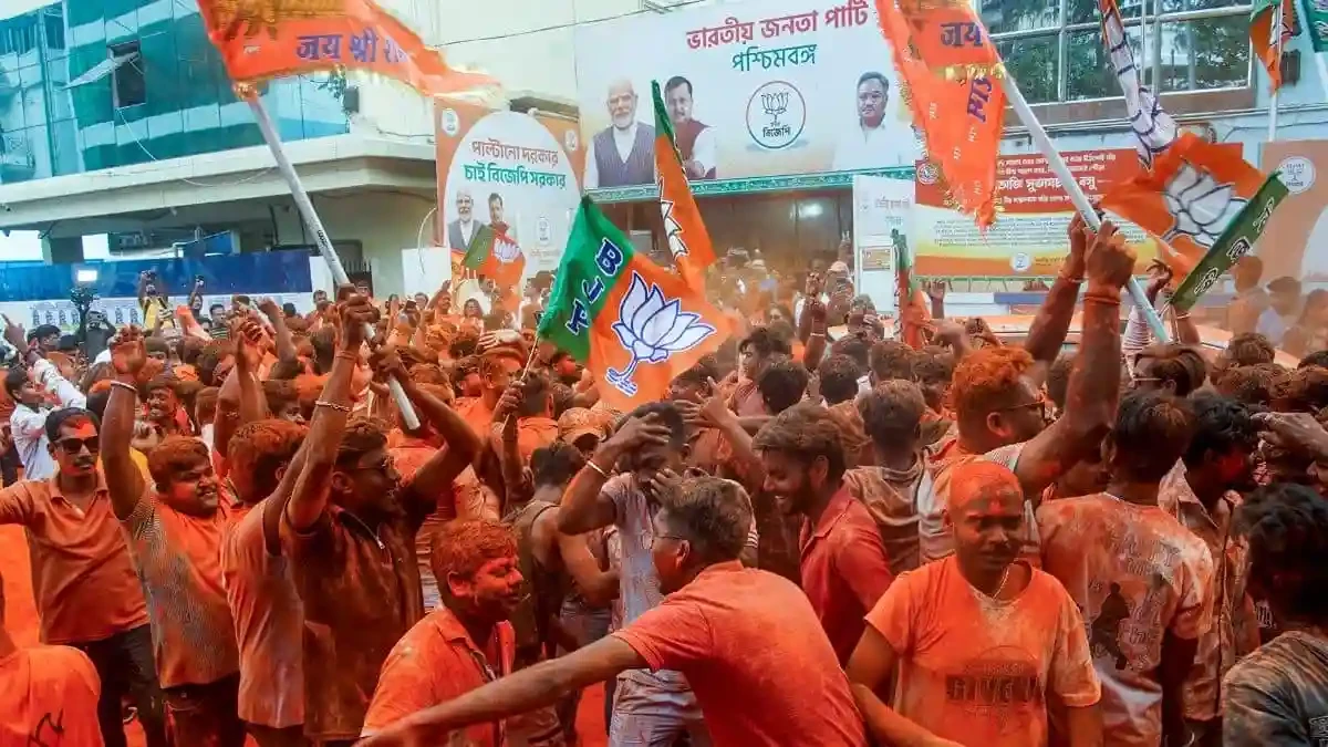 पश्चिम बंगाल में खिला कमल: भाजपा की प्रचंड जीत, 15 साल का टीएमसी राज खत्म