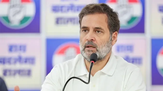 राहुल गांधी पर आय से अधिक संपत्ति का आरोप, सीबीआई जांच की याचिका पर सुनवाई कल