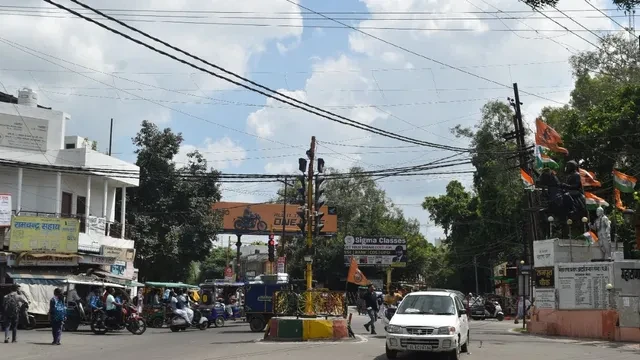 मेरठ में ट्रैफिक सुधार की बड़ी योजना, 8 चौराहों का होगा चौड़ीकरण