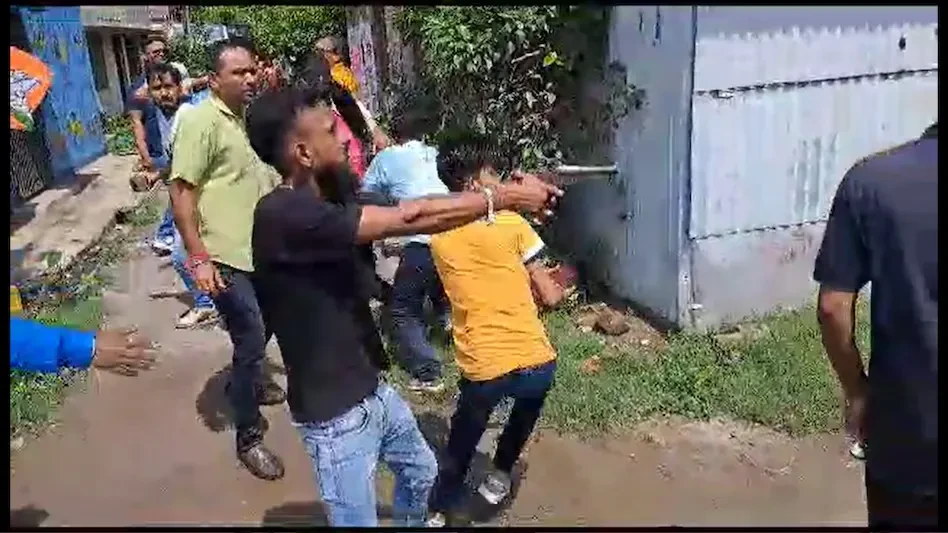 पश्चिम बंगाल में देर रात बमबारी: भाजपा के पांच कार्यकर्ता घायल, इलाके में तनाव