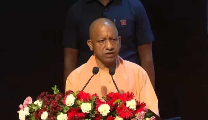 मुख्यमंत्री योगी ने 500 से अधिक अभ्यर्थियों को दिए नियुक्ति पत्र
