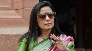 तृणमूल सांसद महुआ मोइत्रा ने फ्लाइट में उत्पीड़न का लगाया गंभीर आरोप