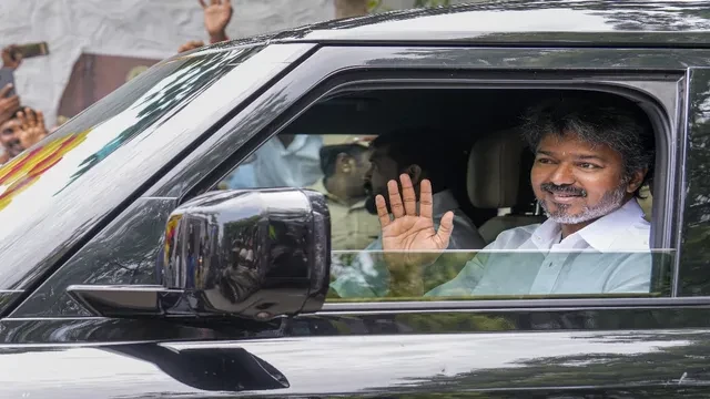विजय के CM बनने पर सस्पेंस, TVK के 107 MLA ने दी इस्तीफे की धमकी