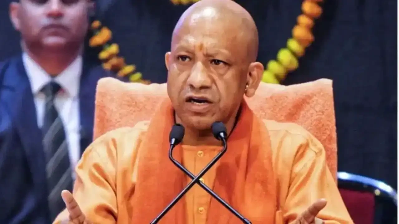 कल हो सकता है योगी कैबिनेट का विस्तार, विभागों में फेरबदल भी संभव