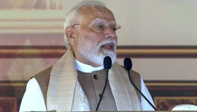 हैदराबाद में दिलचस्प पल, पीएम मोदी का ऑफर सुनकर मुस्कुराए सीएम रेवंत रेड्डी