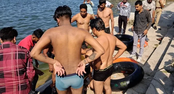 राजसमंद झील में दर्दनाक हादसा, नहाते समय डूबा युवक, दोस्त बने बेबस