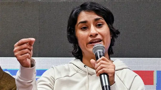 विनेश और WFI में फिर विवाद, गोंडा पहुंचीं पहलवान पर महासंघ का विरोध