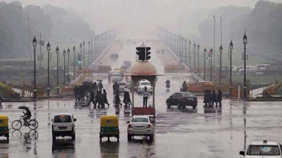 दिल्ली-एनसीआर में मौसम ने बदली करवट, बारिश से मिली राहत
