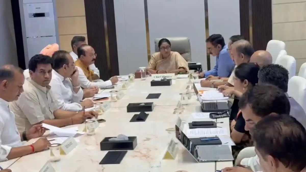 दिल्ली में हफ्ते में दो दिन वर्क फ्रॉम होम, CM काफिले में 60% की कटौती