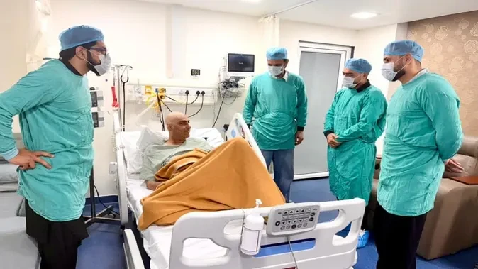 गंभीर बीमारी से जूझ रहे शापूर जादरान, राशिद खान और मोहम्मद नबी ने की मुलाकात