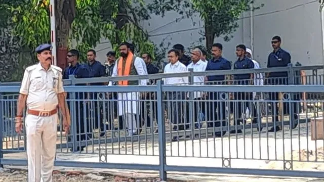 पटना: ‘नो व्हीकल डे’ पर मुख्यमंत्री सम्राट चौधरी पैदल पहुंचे सचिवालय