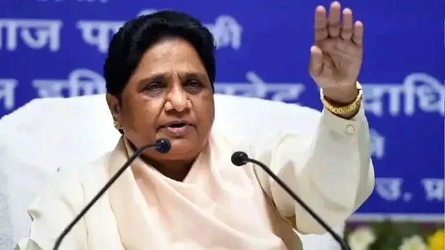 ब्राह्मण समाज पर टिप्पणी से गरमाई सियासत, मायावती ने साधा सपा पर निशाना