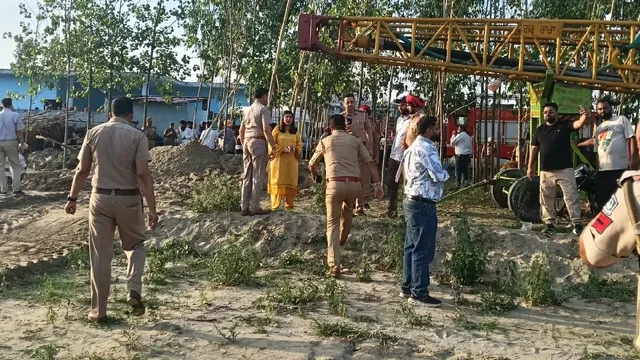 होशियारपुर: खेलते समय 3 साल का बच्चा बोरवेल गड्ढे में गिरा, रेस्क्यू जारी