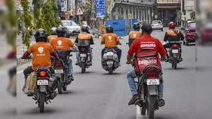ईंधन कीमतों के खिलाफ सड़क पर उतरेंगे डिलीवरी बॉय और कैब ड्राइवर, पैसा बढ़ाने की मांग