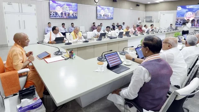 योगी कैबिनेट के बड़े फैसले: ओबीसी आयोग गठन से मेट्रो विस्तार तक 12 प्रस्ताव मंजूर