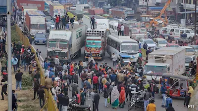 दिल्ली-एनसीआर में 3 दिन का चक्का जाम, ट्रांसपोर्ट यूनियनों का बड़ा ऐलान