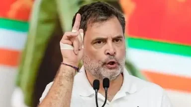 रायबरेली दौरे पर राहुल गांधी का केंद्र पर हमला, आर्थिक नीतियों पर उठाए सवाल
