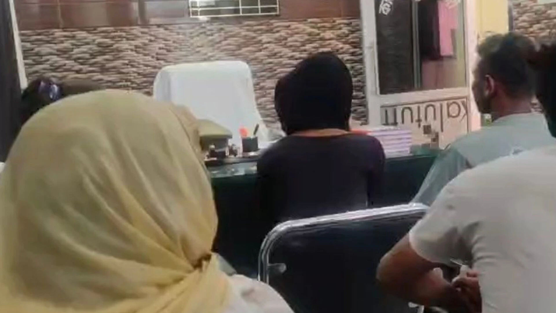 मुजफ्फरनगर: युवती से छेड़छाड़, भाजपा नेता समेत दो पर एफआईआर दर्ज