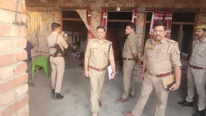 बदायूं में कच्छा-बनियान गिरोह का आतंक, परिवार को बंधक बनाकर 7 लाख की लूट