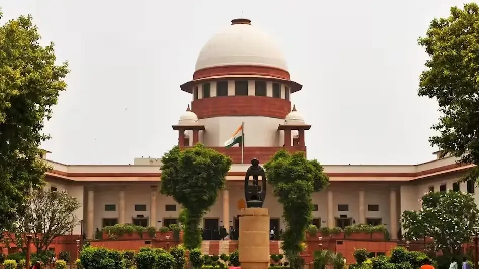 सुप्रीम कोर्ट ने शराब पैकेजिंग पर उठाए सवाल, केंद्र सरकार को नोटिस जारी