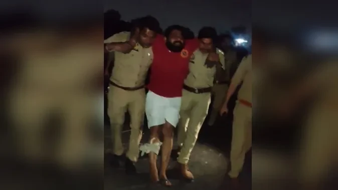 मेरठ में फायरिंग कांड का मुख्य आरोपी एनकाउंटर के बाद गिरफ्तार