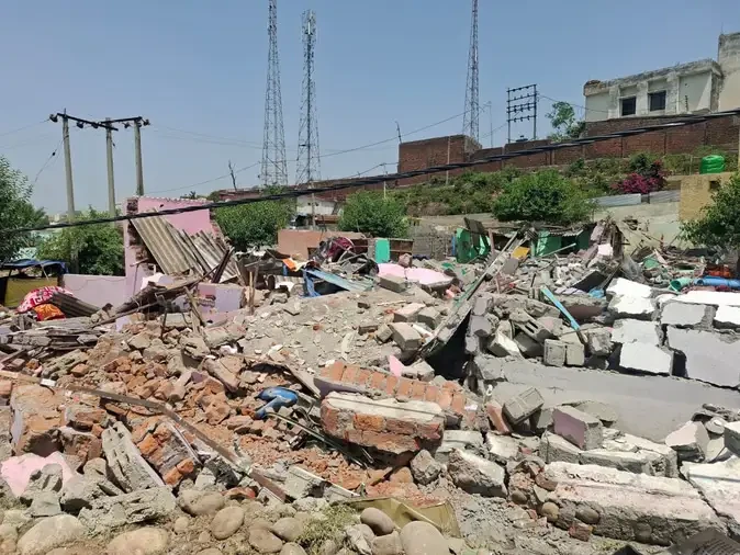 श्रीनगर में नशा तस्कर की 1.5 करोड़ की अवैध संपत्ति ध्वस्त