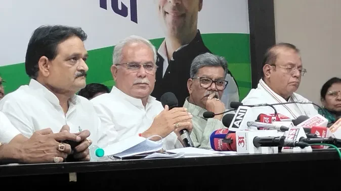अमित शाह के नक्सलमुक्त दावे पर भूपेश बघेल का पलटवार, बोले– “सफेद झूठ”