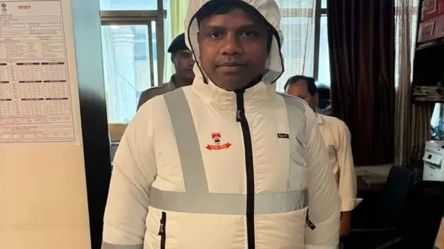 रांची पुलिस की अनोखी पहल, ट्रैफिक जवानों के लिए कूलिंग जैकेट का ट्रायल शुरू