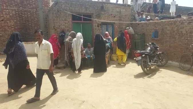शामली: दुष्कर्म पीड़िता की घर में घुसकर गला घोंटकर हत्या, आरोपी गिरफ्तार
