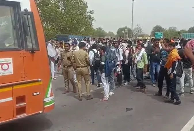 एसएससी जीडी परीक्षा में पेपर लीक के आरोप पर कानपुर में बवाल, हाईवे जाम