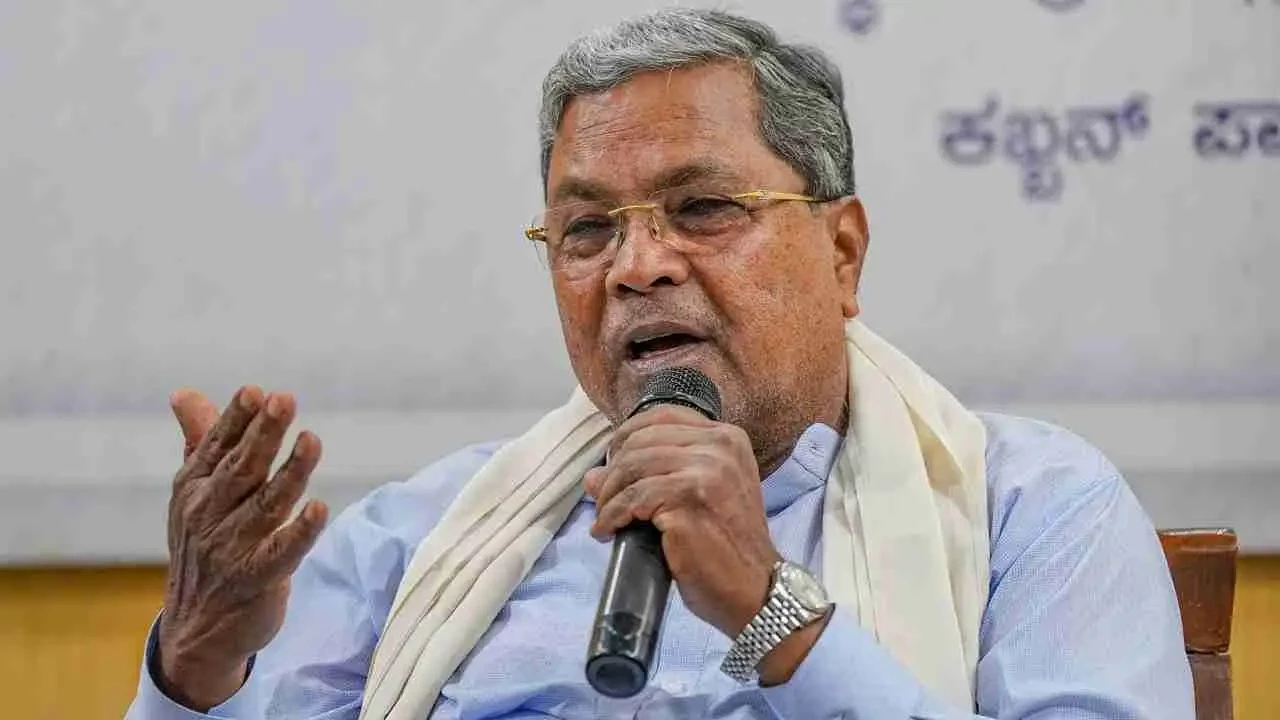 कर्नाटक कैबिनेट में फेरबदल, सिद्धारमैया से योजना विभाग लेकर वेंकटेश को सौंपा गया