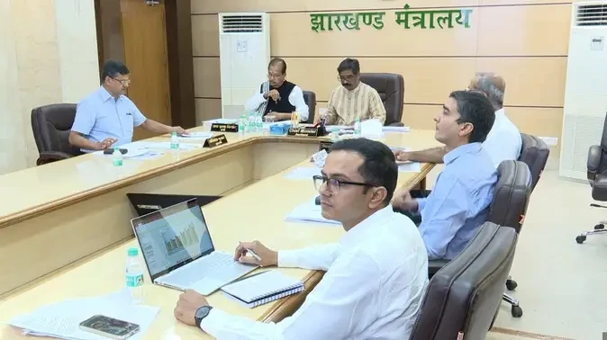 झारखंड की वित्तीय स्थिति पर सीएम हेमंत सोरेन ने की उच्चस्तरीय समीक्षा