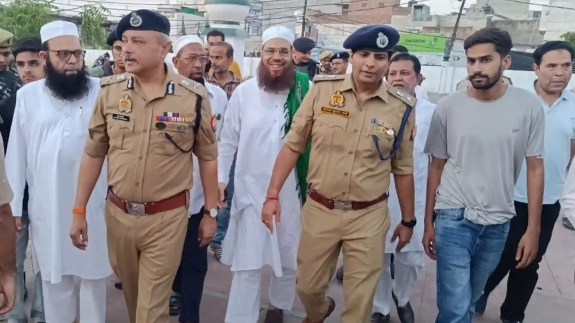 मुजफ्फरनगर में ईद को लेकर पुलिस अलर्ट, एडीजी ने किया फ्लैग मार्च
