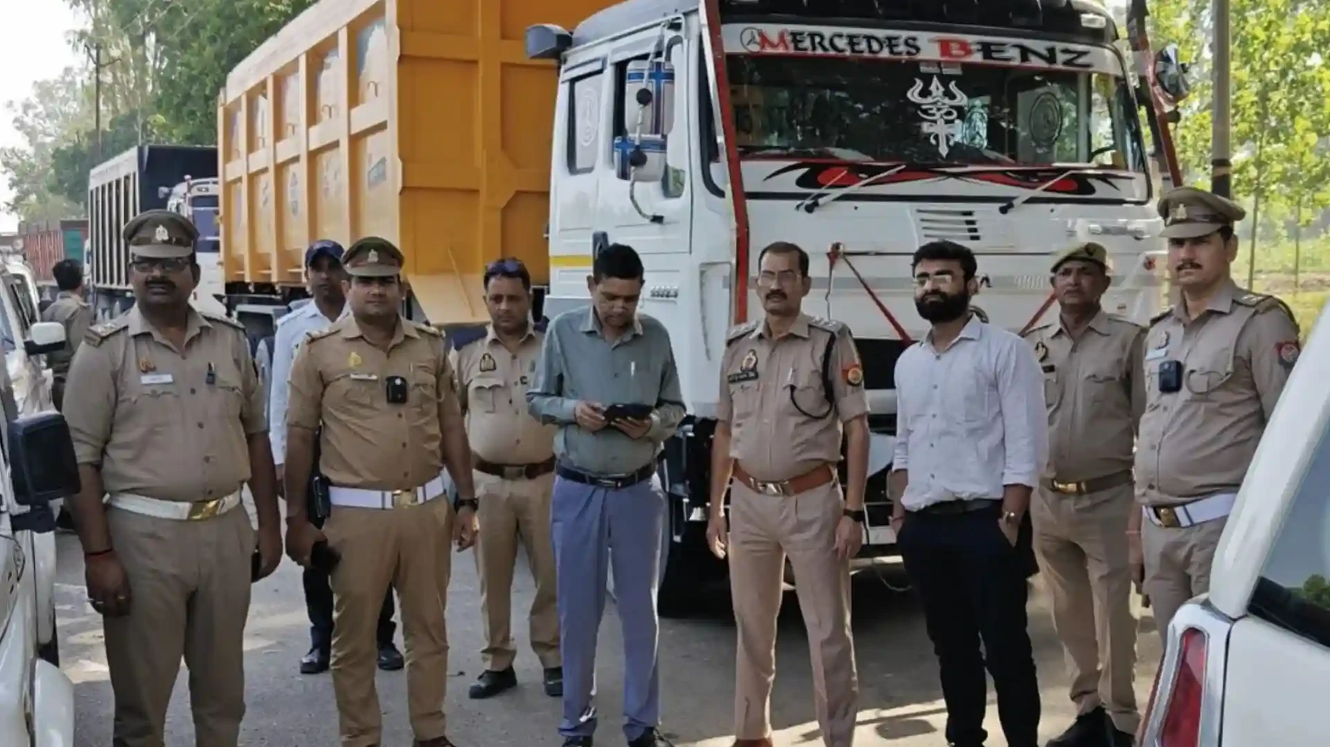 मुजफ्फरनगर में अवैध खनन पर बड़ी कार्रवाई, 10 वाहनों पर 13.77 लाख का जुर्माना