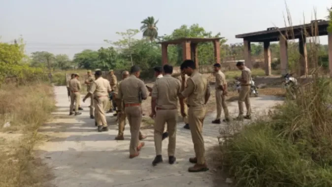 मेरठ: श्मशान घाट के पास मिला महिला का शव, पुलिस जांच में जुटी