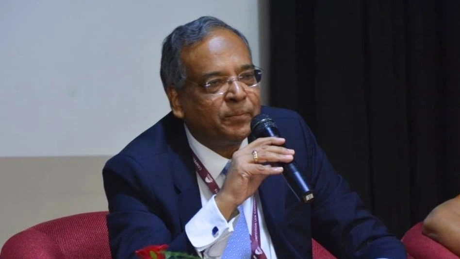 दिल्ली में दर्दनाक हादसा, AC ब्लास्ट से घर में लगी आग, पूर्व IAS अधिकारी की मौत