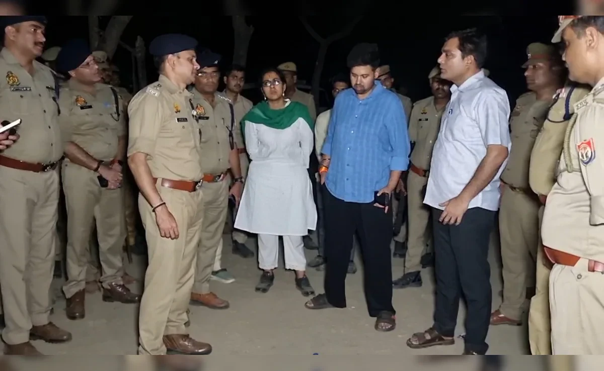 हरदोई में बुद्ध प्रतिमा को लेकर बवाल, पथराव में पुलिसकर्मी घायल