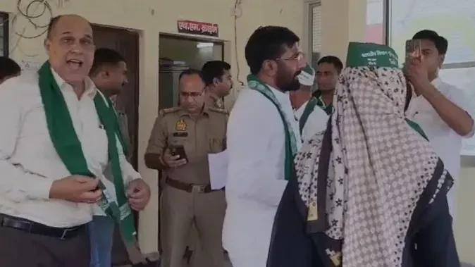 लखनऊ: महिला पुलिस अधिकारी ने ससुर पर लगाया दुष्कर्म का आरोप, थाने में हंगामा