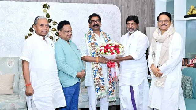 झारखंड राज्यसभा की 2 सीटों पर महागठबंधन में मंथन, सीएम आवास पहुंचे कांग्रेस नेता