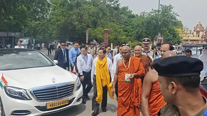 बोधगया पहुंचे म्यांमार के राष्ट्रपति मिन आंग ह्लाइंग, महाबोधि मंदिर में किया दर्शन