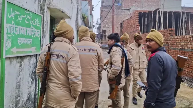 सरकारी भूमि कब्जा मामला: संभल में शाही इमाम और भाई के खिलाफ एफआईआर दर्ज