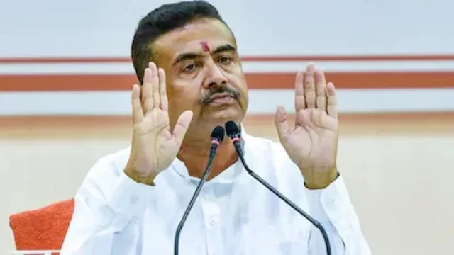 कोलकाता में बड़ा प्रशासनिक एक्शन, 4 सरकारी अधिकारी निलंबित