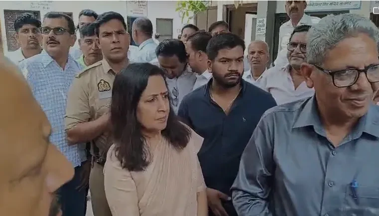 मुजफ्फरनगर: कचहरी परिसर में हंगामे के बाद टला वाटर कूलर का उद्घाटन
