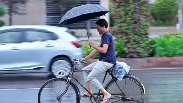दिल्ली-एनसीआर में गर्मी से राहत के आसार, बारिश और तेज हवाओं की संभावना