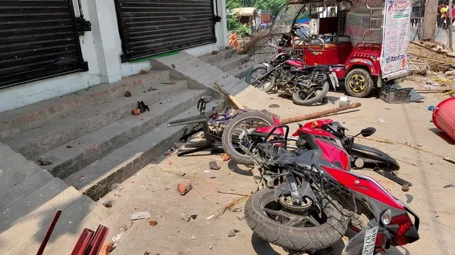 सारण में रास्ता विवाद ने लिया हिंसक रूप, पथराव और फायरिंग से मचा हड़कंप