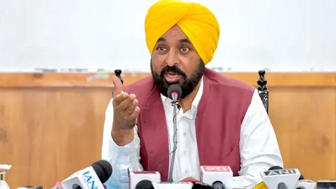 पंजाब में प्राइवेट स्कूलों की फीस पर लगाम, 5% से ज्यादा बढ़ोतरी पर रोक