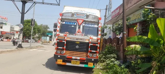 मुजफ्फरनगर में भीषण सड़क हादसा, एक बच्चे समेत तीन की मौत