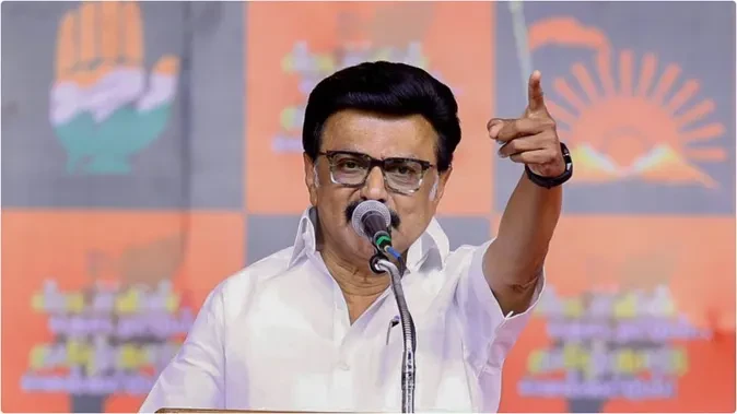 DMK ने बिजली कटौती के आरोपों पर TVK विधायक पल्लवी को भेजा मानहानि नोटिस